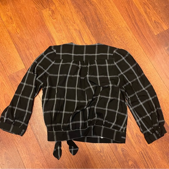 Madewell Black Checkered Windowpane V-Neck Wrap Blouse - Picture 6 of 9